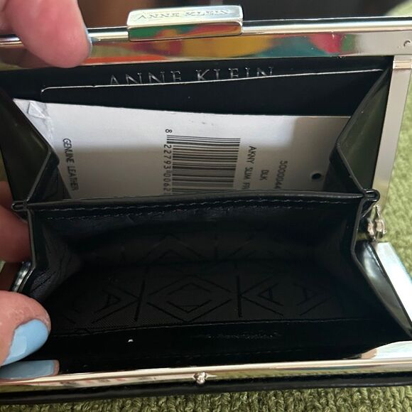 Vintage New Classic and timeless  lAnne Klein Black brown Leather coin case - Picture 5 of 6